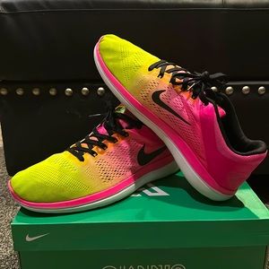 Nike men’s flex 2016 neon running shoe size-13